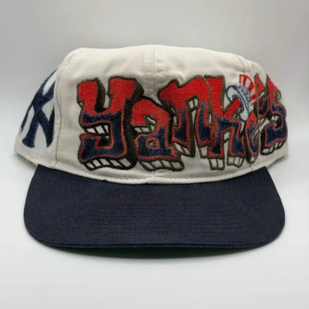 Vintage NY Yankees Drew Pearson Graffiti Spellout Snapback Hat